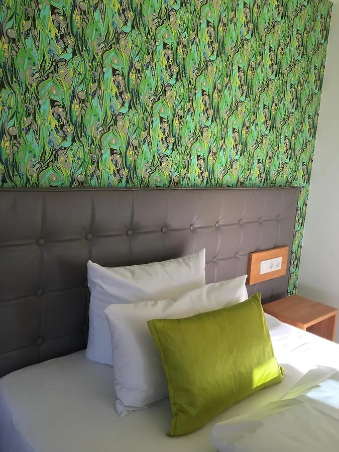 Hotel Im Bunker Munich