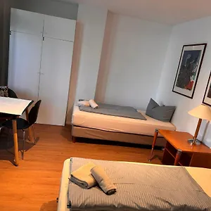Hostel Estelada Boarding Berg Am Laim, Munich